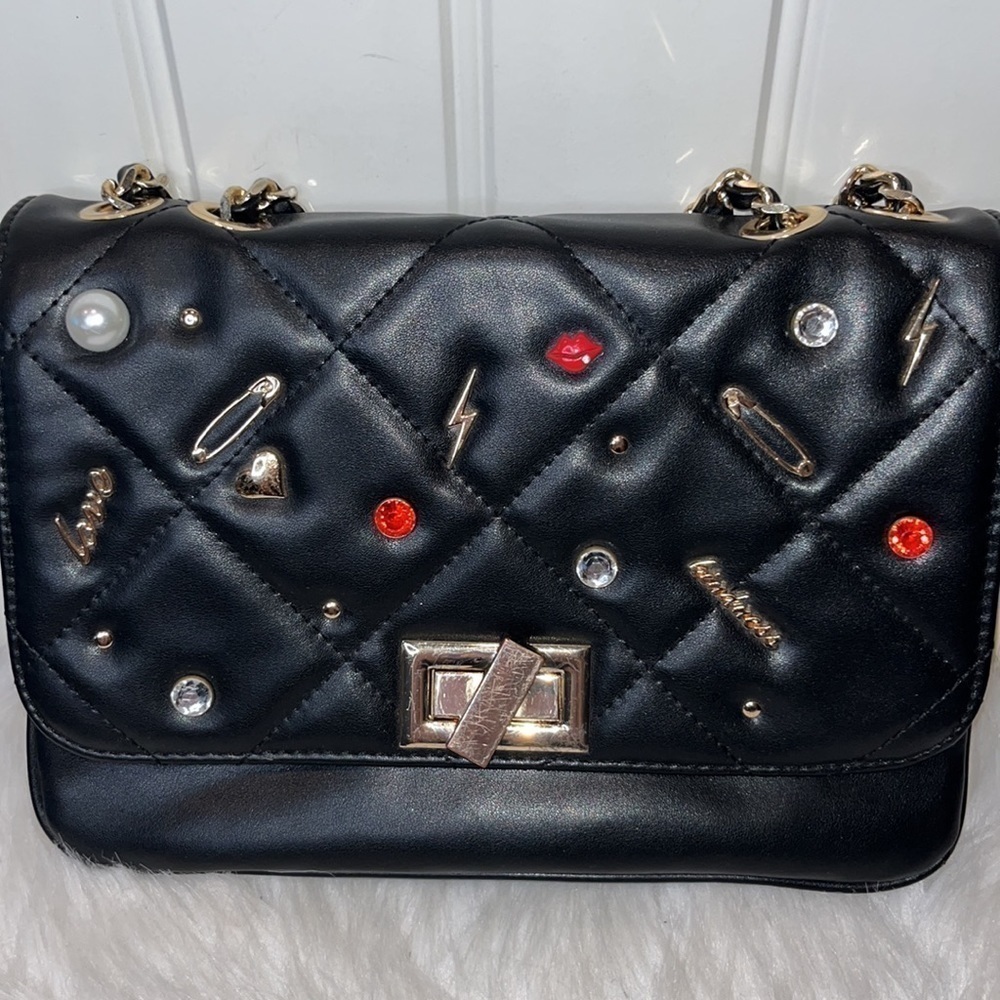 ALDO black quilted charm purse chain strap glam chic  Emily in Paris SATC